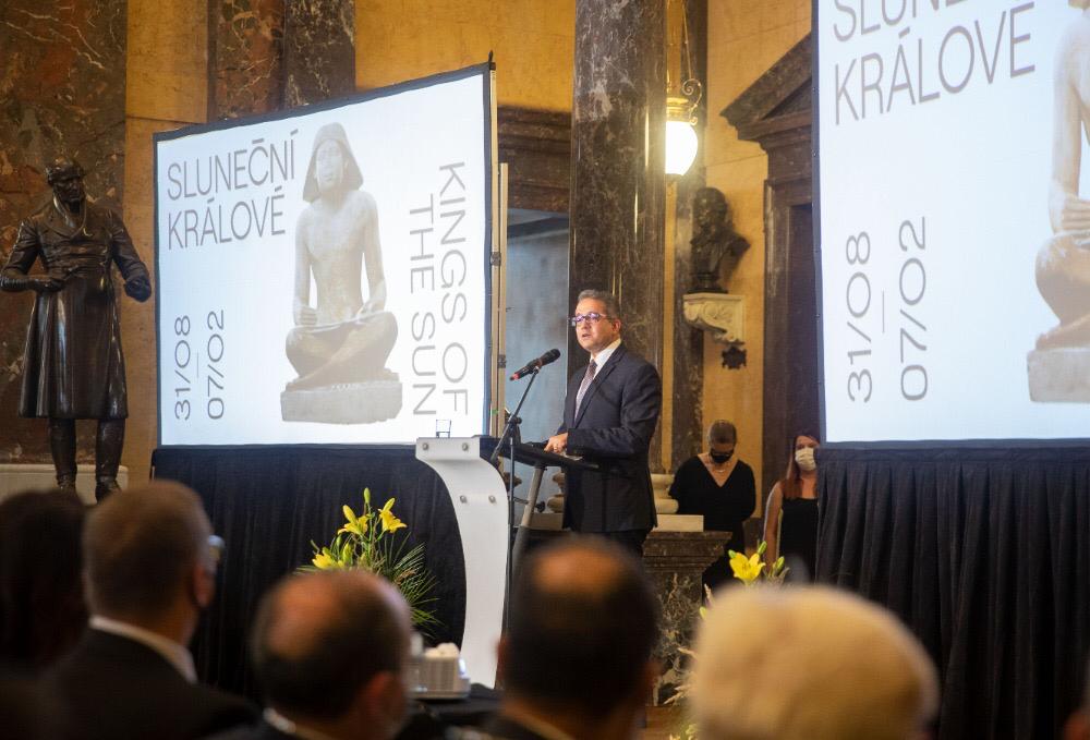 وزير السياحة والآثار يلتقي وزير الثقافة التشيكي لبحث تعزيز سبل التعاون بين البلدين 1 IMG 20200831 WA0010 وزير السياحة والآثار يلتقي وزير الثقافة التشيكي لبحث تعزيز سبل التعاون بين البلدين