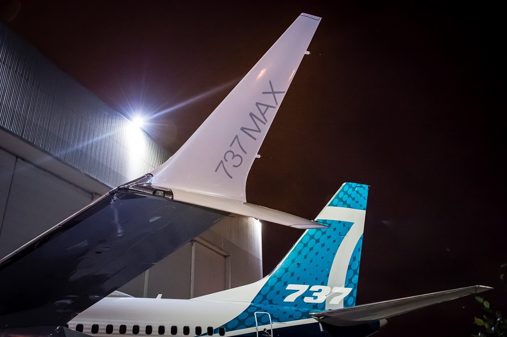 MAX7winglet بوينج ستلغي المزيد من الوظائف للحفاظ علي النقد بعد تراجع شركات الطيران العالمية تسلم حجوزاتها