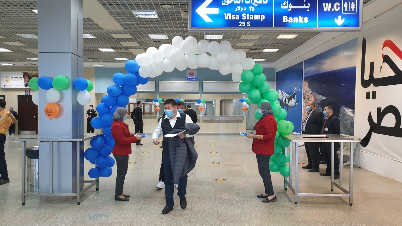 39ddbc39 0305 47e3 8ffa d23e2a581f4b 1 مطار شرم الشيخ يحتفل بوصول أولى رحلات إيركايرو من اوزبكستان