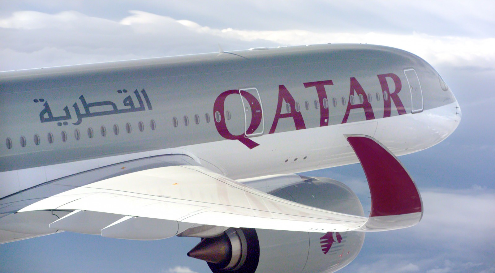 الخطوط الجوية القطرية تحتل المرتبة الأولي كأكبر شركة طيران في العالم 1 A350 XWB Qatar airways air to air الخطوط الجوية القطرية تحتل المرتبة الأولي كأكبر شركة طيران في العالم