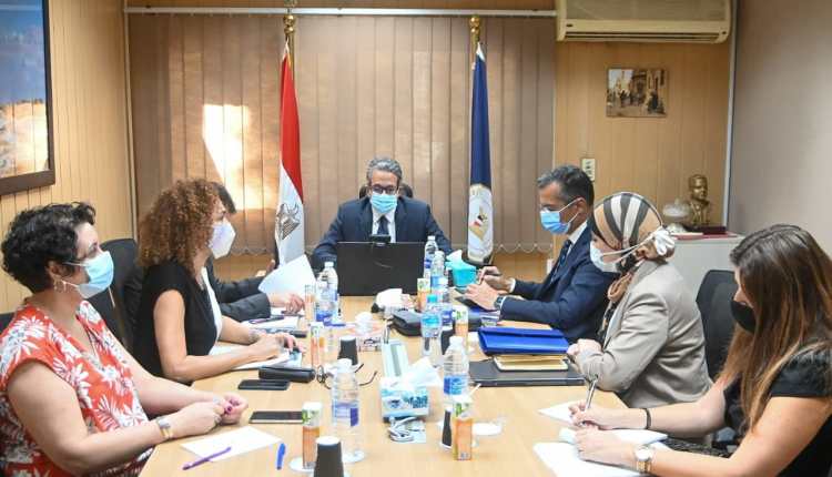 العناني والتحالف الكندي الانجليزية لحملة الترويج السياحي لمصر يبحثان اطلاق الحملة في أكتوبر المقبل 1 7F906B3B FF8F 46EB 9254 78F49C08F6FF العناني والتحالف الكندي الانجليزية لحملة الترويج السياحي لمصر يبحثان اطلاق الحملة في أكتوبر المقبل