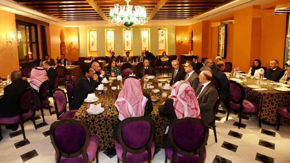 مأدبة عشاء تجمع عدد من وزراء السياحة العرب بالمجلس الوزاري العربي للسياحة