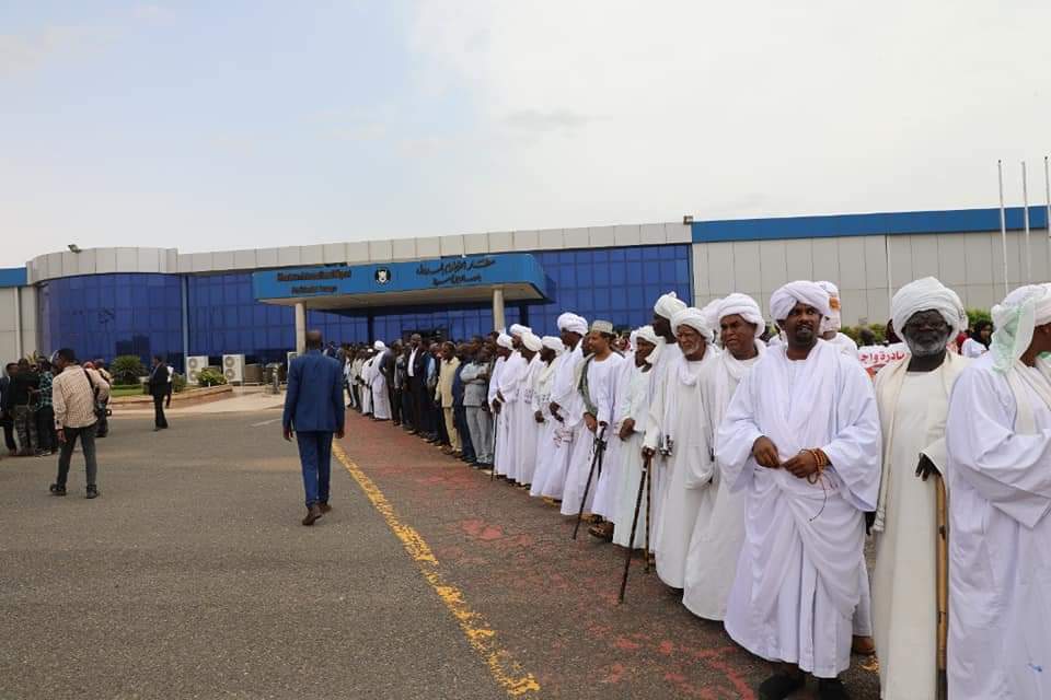 السودان .. « دقلو » يعود الخرطوم بعد ٥٢ يوما قضاها في دارفور 5 FB IMG 1660150318714 السودان .. « دقلو » يعود الخرطوم بعد ٥٢ يوما قضاها في دارفور