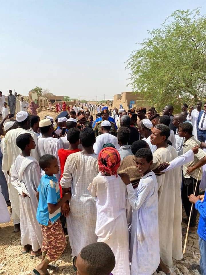السودان .. « البرهان » يؤكد وقوفه بجانب المتضررين من الفيضانات وتقديم الدعم والعون لهم 7 FB IMG 1660489413299 السودان .. « البرهان » يؤكد وقوفه بجانب المتضررين من الفيضانات وتقديم الدعم والعون لهم