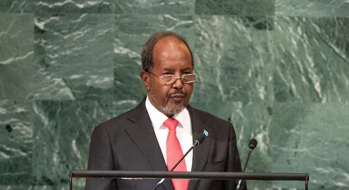 الرئيس الصومالي من فوق منبر الأمم المتحدة : الصومال عالق بين الفيضانات والجفاف في كل عام 1 RNmo9nLS الرئيس الصومالي من فوق منبر الأمم المتحدة : الصومال عالق بين الفيضانات والجفاف في كل عام