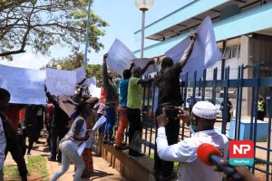 ١٣٢٨٤٣ 1 أوغندا .. عشرات الاوغنديين يتظاهرون أمام مقر الاتحاد الأوروبي