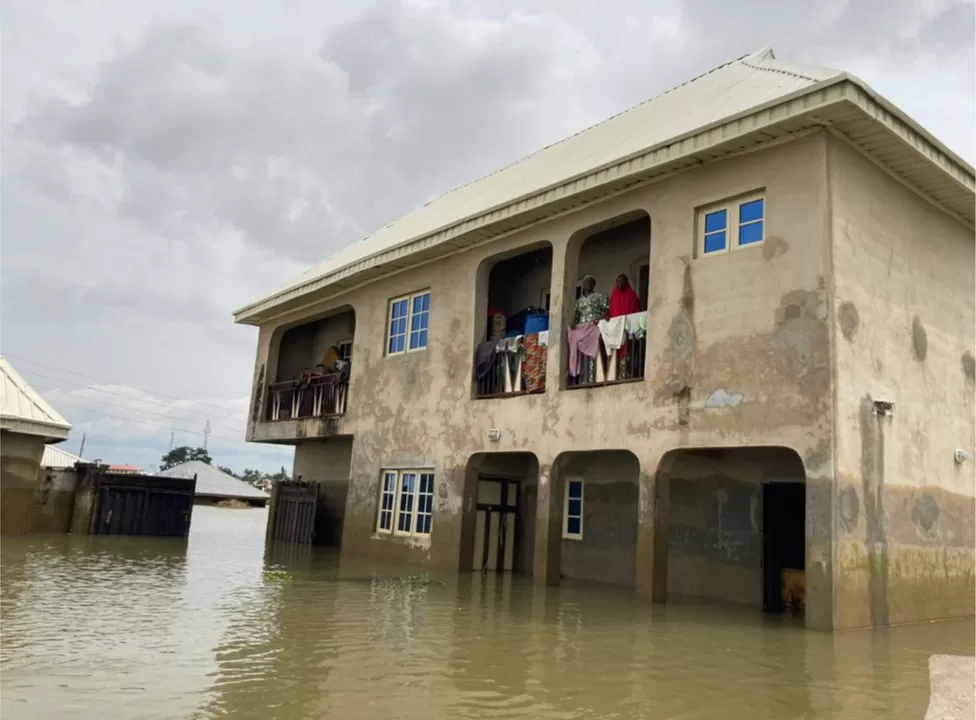 127156478 whatsappimage2022 10 14at3.56.32pm.jpg نيجيريا : مئات الضحايا وتشريد 1.4 مليون شخص جراء الفيضانات