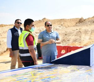 FB IMG 1665759294964 مصر .. الرئيس يتفقد الأعمال الإنشائية لتطوير عدد من الطرق والمحاور بالقاهرة الكبرى
