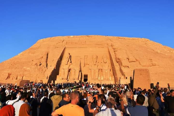 IMG 20221022 WA0023 1 مصر.. تشهد تعامد الشمس علي وجه الملك رمسيس الثاني في أبو سمبل كأهم ظاهرة فلكية من نوعها في التاريخ