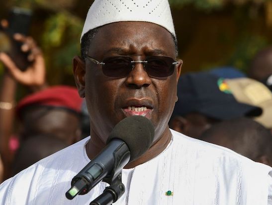 sall mackysn السنغال.. 9 منظمات تطالب الرئيس ماكي سال الي عدم الترشح لولاية ثالثة
