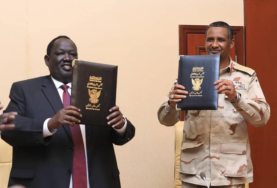 السودان وجنوب السودان يطالبان المجتمع الدولي مساندة جهودهما لبسط السلم والامن والاستقرار في المنطقة 1 دقلو وتوت قلواك السودان وجنوب السودان يطالبان المجتمع الدولي مساندة جهودهما لبسط السلم والامن والاستقرار في المنطقة
