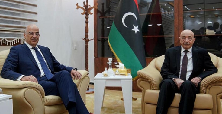 637606c05f49bعقيلة ووزير خارجية اليونان jpg ليبيا.. وزير خارجية اليونان يرفض النزول من طائرته في طرابلس ويتوجه لبنغازي للقاء عقيله