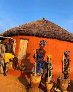 FB IMG 1668718811103 أسرة من إحدي قري غانا
