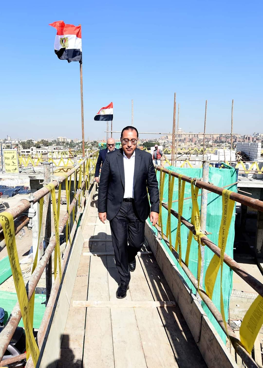 FB IMG 1668855534405 مصر .. رئيس الوزراء يتفقد أعمال تطوير حديقة تلال الفسطاط