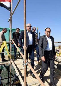 FB IMG 1668855537523 مصر .. رئيس الوزراء يتفقد أعمال تطوير حديقة تلال الفسطاط