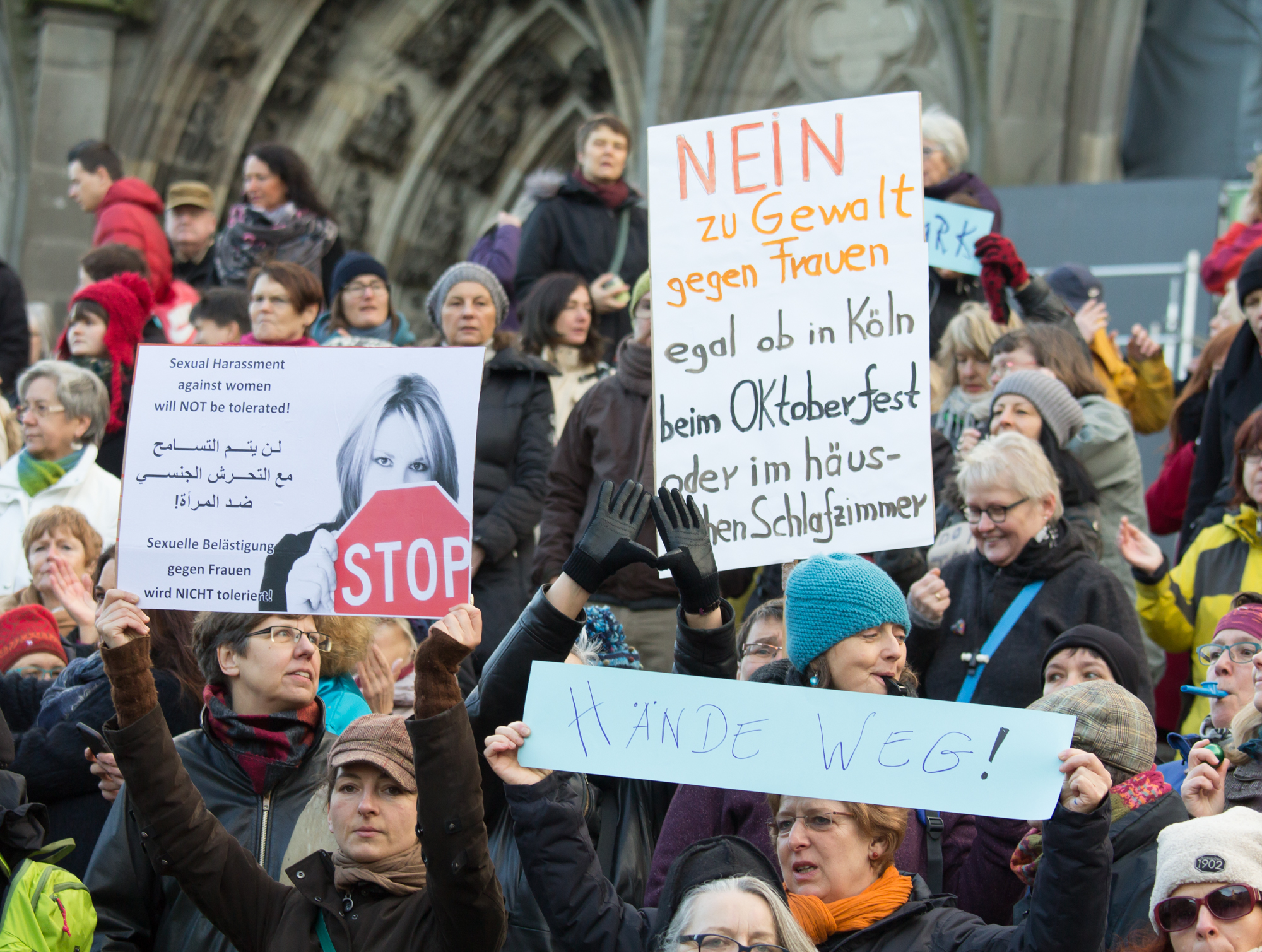 Flashmob gegen Mannergewalt Koln 2016 4384 11 وكالة أممية تدعو إلى تكثيف العمل من أجل القضاء على العنف ضد المرأة