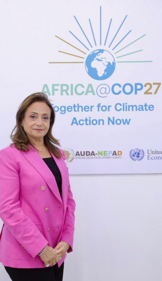 IMG 20221110 WA0013 الدكتورة أماني أبو زيد مفوض الطاقة والبنية التحتية في الاتحاد الأفريقي في حوار مع " Afronews24 " : إفريقيا تسعي لتصبح مركزا لإنتاج الوقود المستدام والطاقة البديلة ( 2 - 2 )