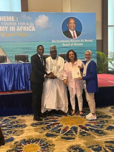 IMG 20221112 WA0029 المصري «حسن غزالي» يفوز بالجائزة الأفريقية للتأثير المجتمعي وتنمية الشباب لعام ٢٠٢٢