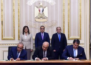 SLM 2914 1 مصر .. رئيس الوزراء يشهد مراسم توقيع بروتوكول تعاون بشأن إنشاء وإدارة وتشغيل "منصة مصر الصناعية الرقمية" 