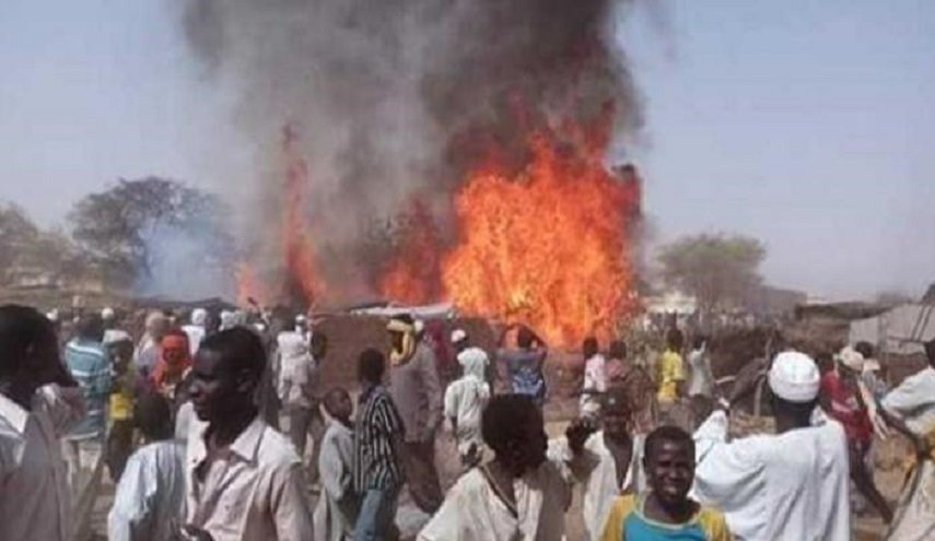 165094617585984600 السودان .. مقتل 7 سودانيين في أحداث عنف قبلية بجنوب دارفور 