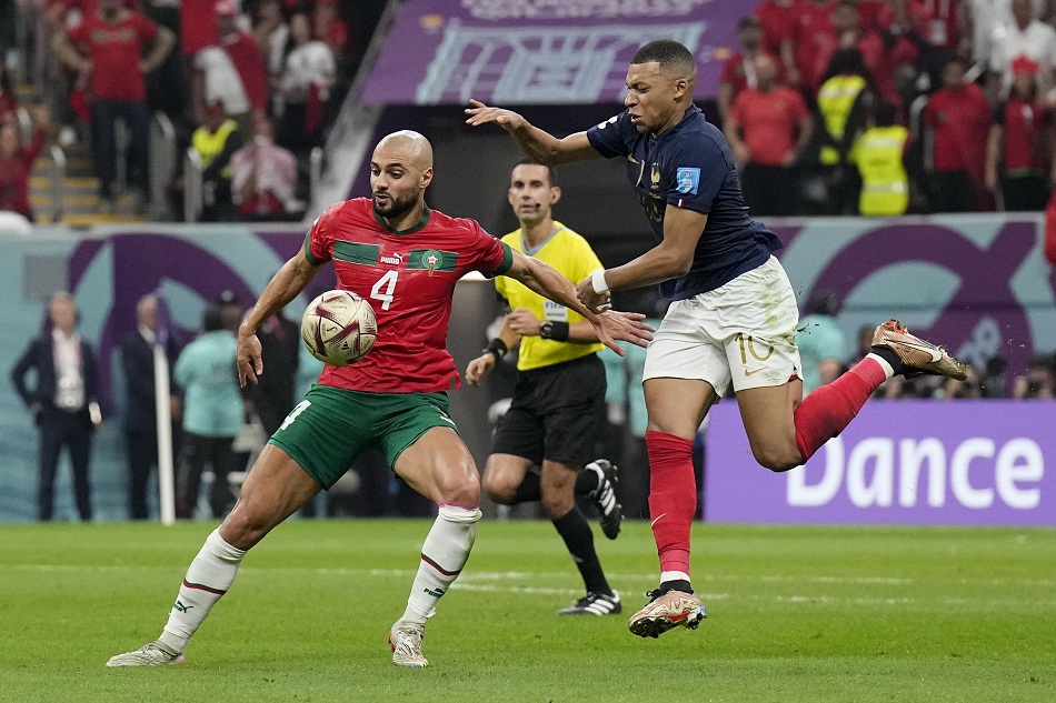 19 2022 638066521447104704 710 منتخب المغرب يودع كأس العالم بعد الهزيمة بثنائية من الديوك الفرنسية