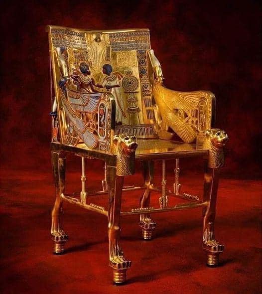 319983907 687104999775985 4889424792982275574 n شاهد عظمة ملوك مصر هذا كرسي الملك "توت عنخ امون" الذي حكم قبل 3500 عام