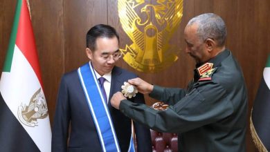 FB IMG 1670855451832 السودان.. « البرهان »  يمنح السفير الصيني وسام النيلين من الطبقة الأولى بمناسبة إنتهاء فترة عمله