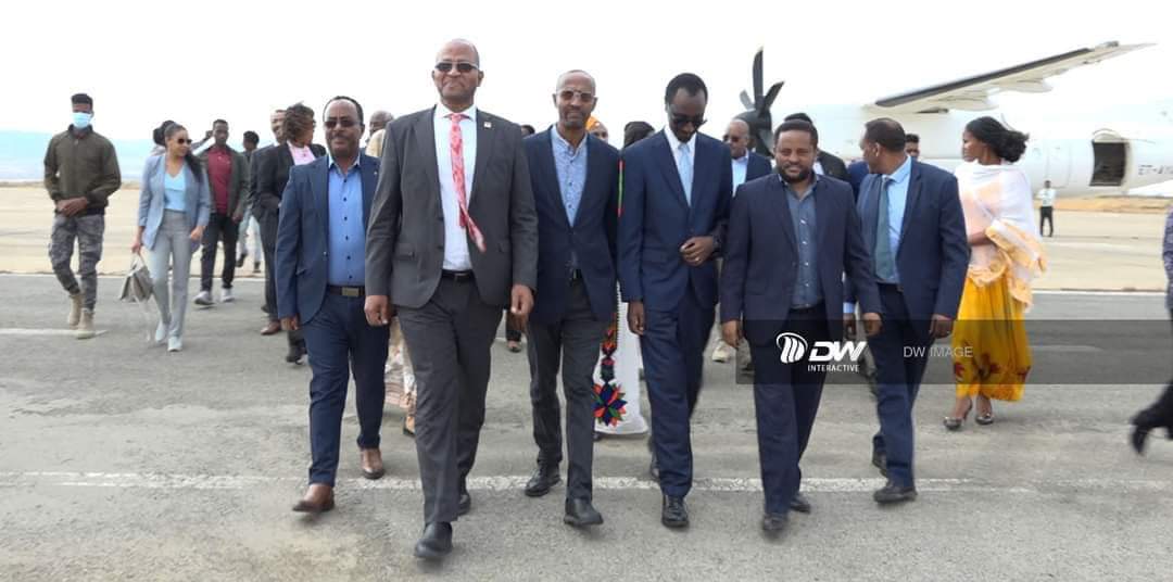 FB IMG 1672045669133 إثيوبيا  .. وفد من الحكومة الفيدرالية برئاسة رئيس البرلمان  يصل عاصمة « تيجراى » 