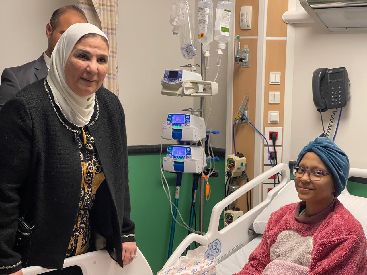 مصر .. وزيرة التضامن تزور مستشفي 57357 .. و " القباج " تتعهد بتبرع الوزارة بمبلغ 75 مليون جنيه 1 IMG 20221224 WA0025 مصر .. وزيرة التضامن تزور مستشفي 57357 .. و " القباج " تتعهد بتبرع الوزارة بمبلغ 75 مليون جنيه