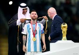 "البشت العربي".. يسبب الهيجان في صحف أوروبا 1 تنزيل 4 "البشت العربي".. يسبب الهيجان في صحف أوروبا