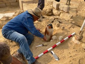 IMG 20230126 WA0005 عالم الآثار المصري الشهير زاهى حواس يعلن عن إكتشافات أثرية جديدة بسقارة