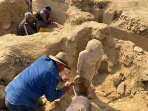 IMG 20230126 WA0013 عالم الآثار المصري الشهير زاهى حواس يعلن عن إكتشافات أثرية جديدة بسقارة