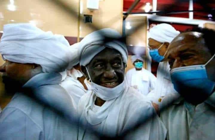 علي عثمان في محكمة مدبري انقلاب 1989 السودان .. علي عثمان طه يفجر عدد من المفاجآت في محاكمة مدبري إنقلاب الإنقاذ