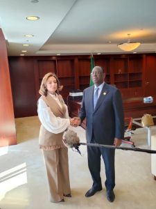 IMG 20230219 WA0015 الرئيس ماكي سال يمنح الدكتورة أماني أبو زيد وسام الجمهورية السنغالية 