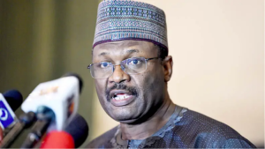 INEC Chairman 750x422 1 نيجيريا ..عشية الانتخابات الرئاسية 87.2 مليون ناخب يختارون رئيسهم الجديد غداً