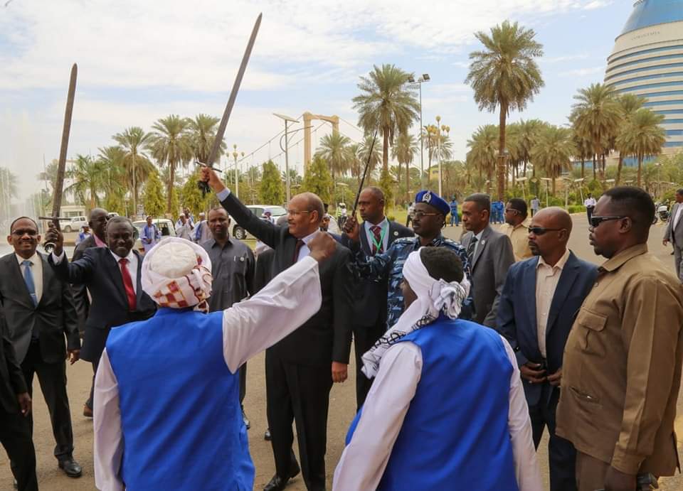 FB IMG 1679316084533 السودان  .. « عضو السيادي »  : التحديات التي تمر بها البلاد تتطلب التوافق والتراضي 