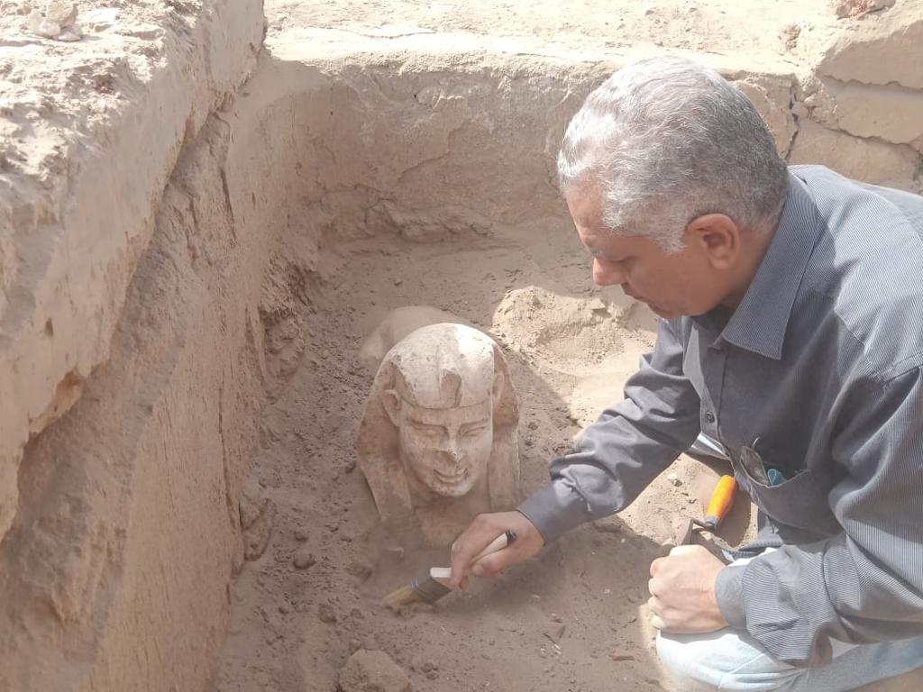 مصر تعلن عن كشف أثري مثير .. نسخة رومانية لتمثال أبو الهول 1 IMG 20230306 WA0004 مصر تعلن عن كشف أثري مثير .. نسخة رومانية لتمثال أبو الهول
