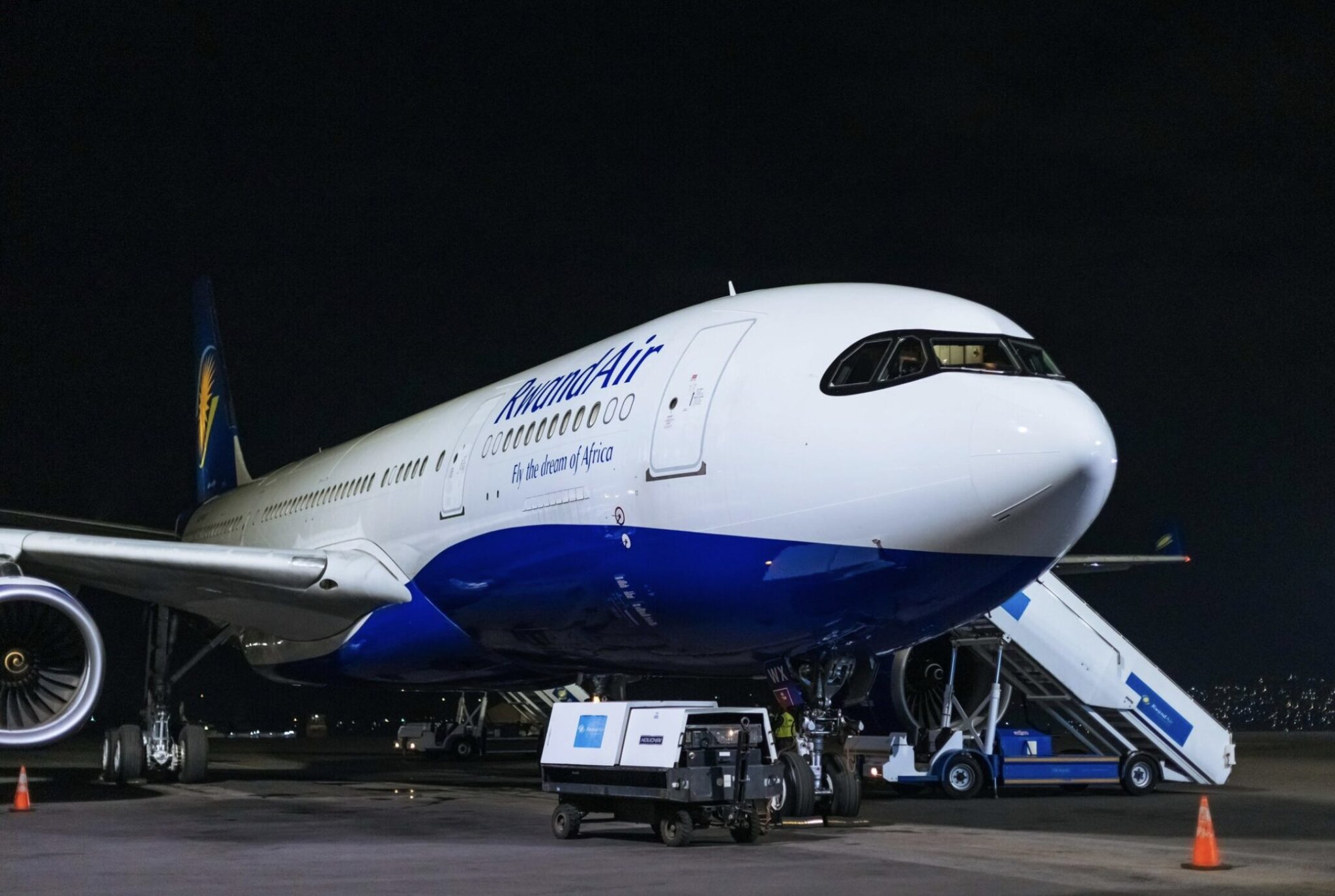 WB A330 2048x1375 1 رواندا.. الخطوط الجوية الرواندية تتسلم الطائرة رقم 3 إيرباص 0A330-20
