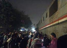 قطار مصر .. حالة وفاة و 16 إصابة جراء حادث خروج قطار عن مساره