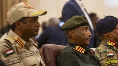 1681773977918 كيف أشعل التنافس بين الجنرالات في معركة للسيطرة على السودان؟