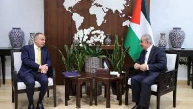 FB IMG 1681917552245 سفير مصر في رام الله يلتقي رئيس الوزراء الفلسطيني