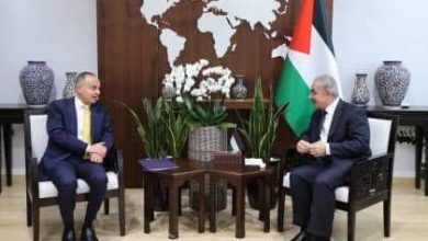 سفير مصر في رام الله يلتقي رئيس الوزراء الفلسطيني 3 FB IMG 1681917552245 سفير مصر في رام الله يلتقي رئيس الوزراء الفلسطيني