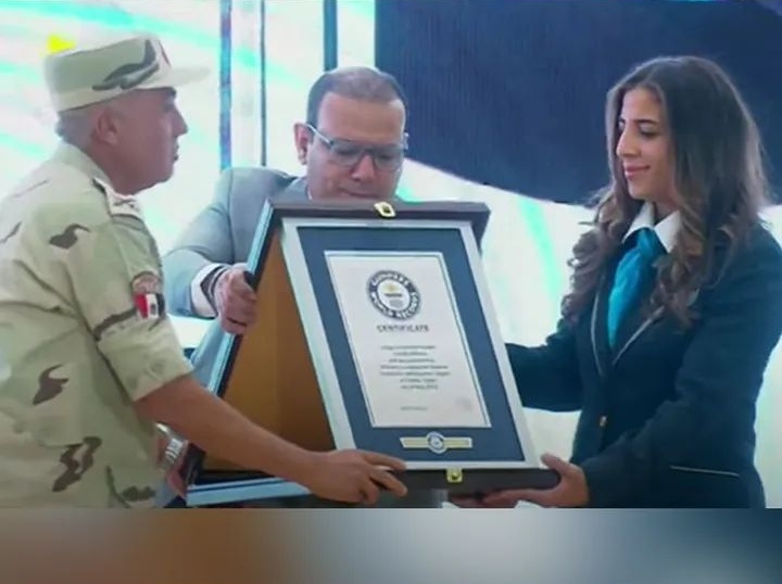 موسوعة جينيس:مصر تحطم الرقم القياسي بأكبر مزرعة نخيل تمور وحوض سحب مياه في العالم 1 FB IMG 1684077900260 edit 144431669917023 موسوعة جينيس:مصر تحطم الرقم القياسي بأكبر مزرعة نخيل تمور وحوض سحب مياه في العالم