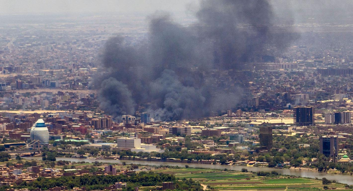 rsz GettyImages 1252556370 وكالة الأنباء الفرنسية : الجيش السوداني يعلق مشاركته في مفاوضات جدة 
