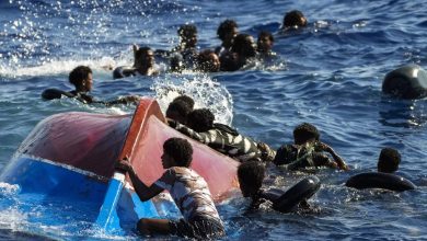 مركب هجرة غير شرعية تضاؤل الآمال في العثور على ناجين إثر غرق " قارب الموت " قبالة السواحل اليونانية