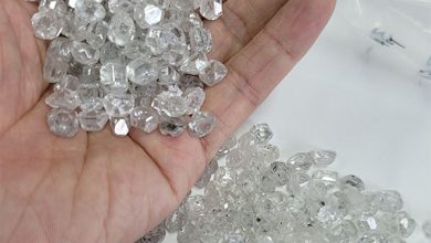 هل تنجح أفريقيا في إنهاء احتكار « الماس » كنزها الثمين ؟ 4 Big Size Rough Lab Grown HPHT Synthetic Diamond 2 هل تنجح أفريقيا في إنهاء احتكار « الماس » كنزها الثمين ؟