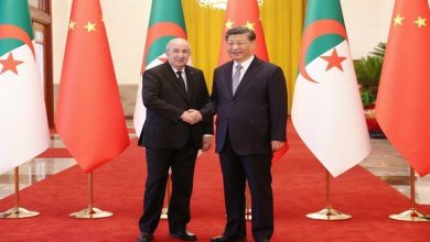 الجزائري تبون ونظيره الصيني الجزائر .. الرئيس تبون يشكر الصين على دعمها طلب بلاده الانضمام إلى "بريكس" و"شنغهاي"