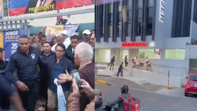 الإيكوادور.. إغتيال مرشح رئاسي وسط تجمع انتخابي له بـ3 طلقات في الرأس 6 1691641144452 الإيكوادور.. إغتيال مرشح رئاسي وسط تجمع انتخابي له بـ3 طلقات في الرأس