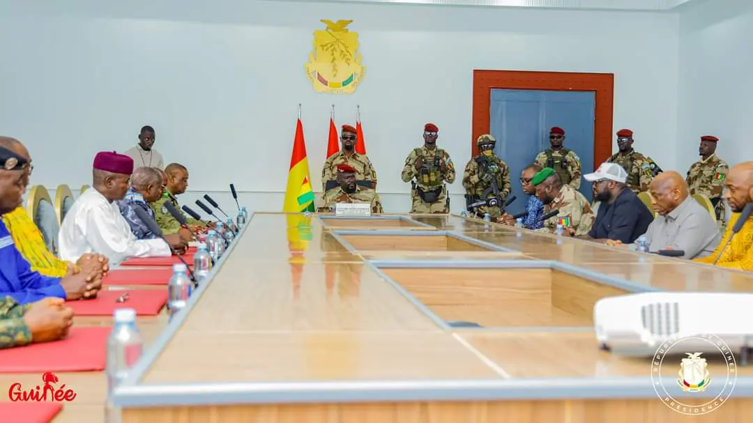 FB IMG 1691911461784 غينيا: وفد من المجلس العسكري النيجيري يلتقي العقيد مامادي دومبويا