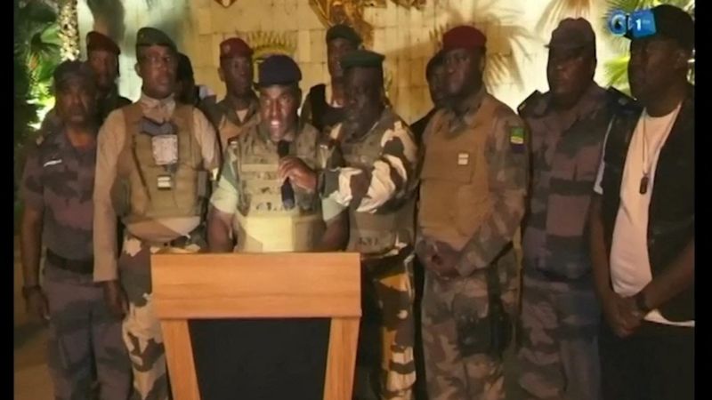 العسكري في الجابون " فاينانشيال تايمز": عدوى الانقلابات العسكرية عادت بقوة إلي غرب أفريقيا